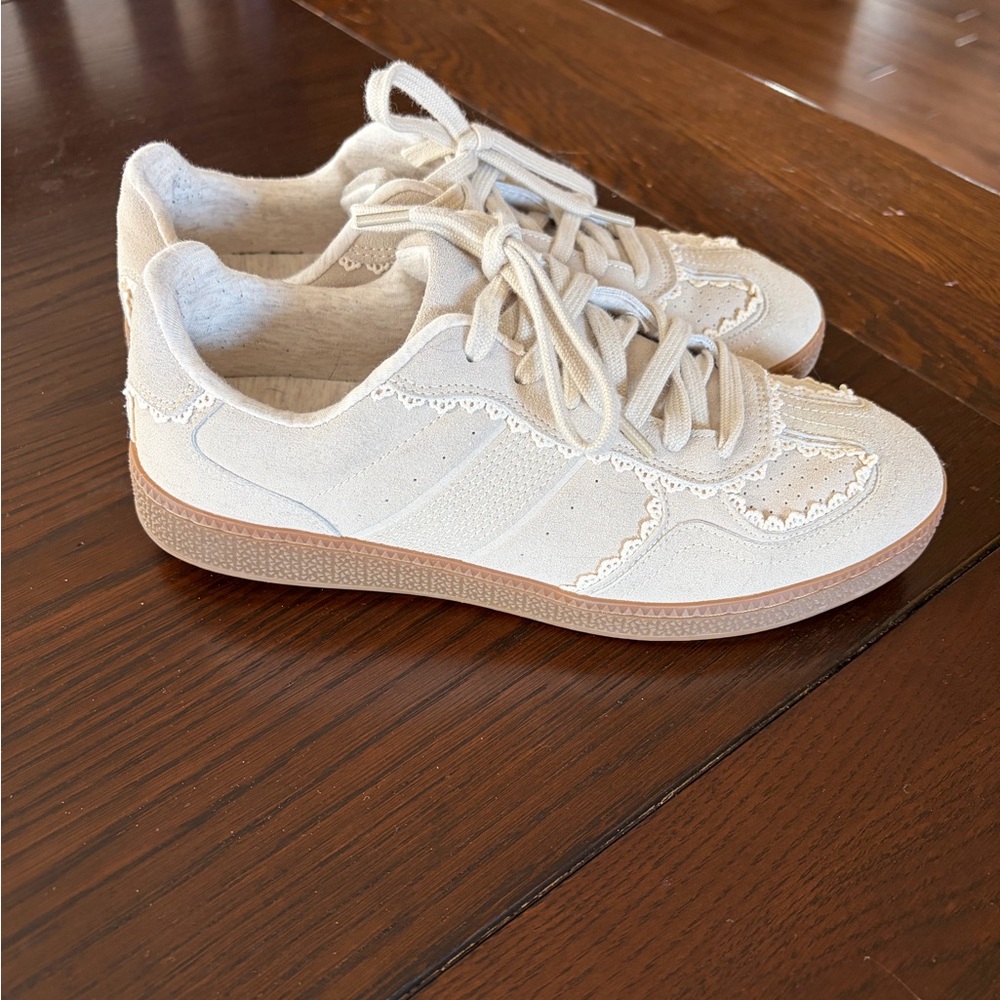 Neutral Lace-Up Women’s Sneakers in Cream - Picture 2 of 5